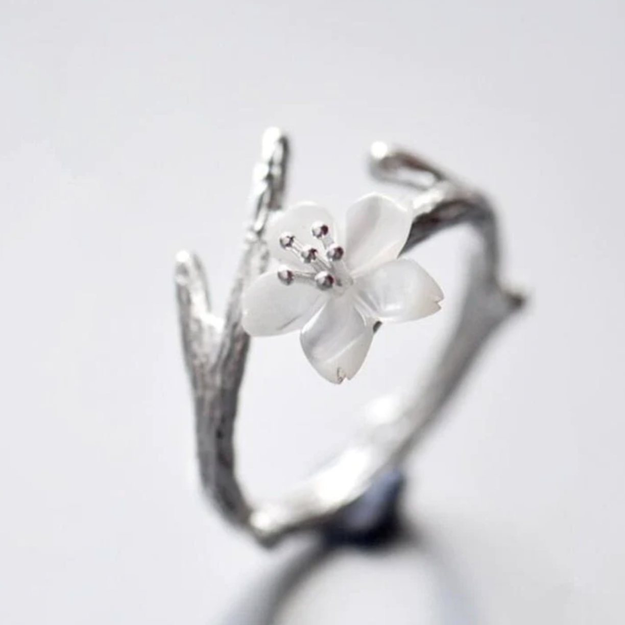 925 Sterling Silver Adjustable Ring with Elegant White Petal - Ester