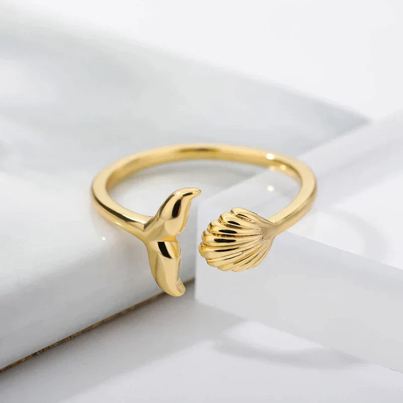 Adjustable Dazzling Siren Ring with Gold Shell - Jørdis