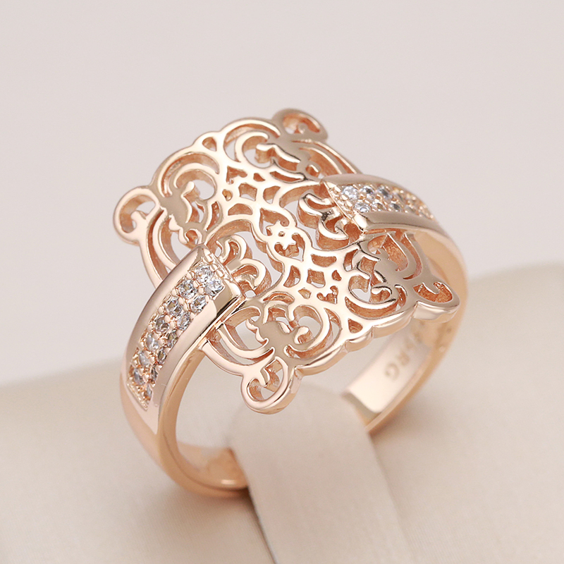 Chic Gold Ring Inspired by Ivy - Landa