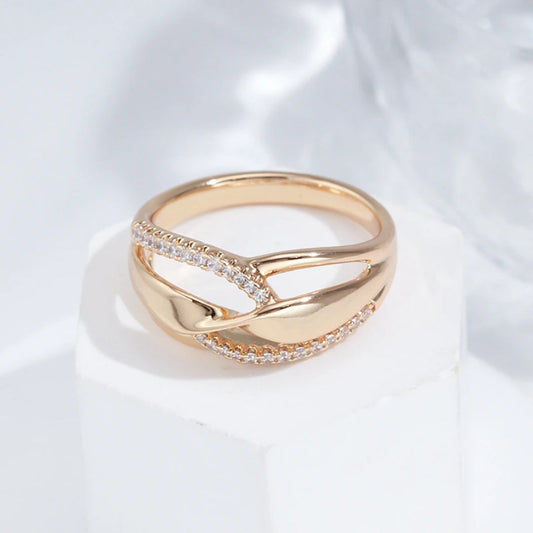 Dazzling Gold Ring with Elegant Glitter - Stina