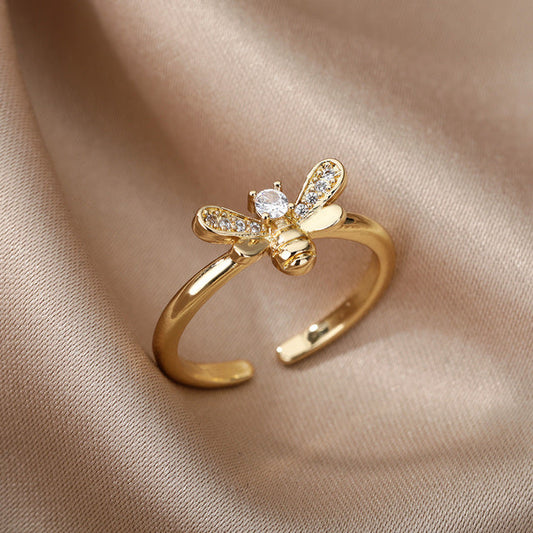 Adjustable gold ring in elegant bee design - Sofie