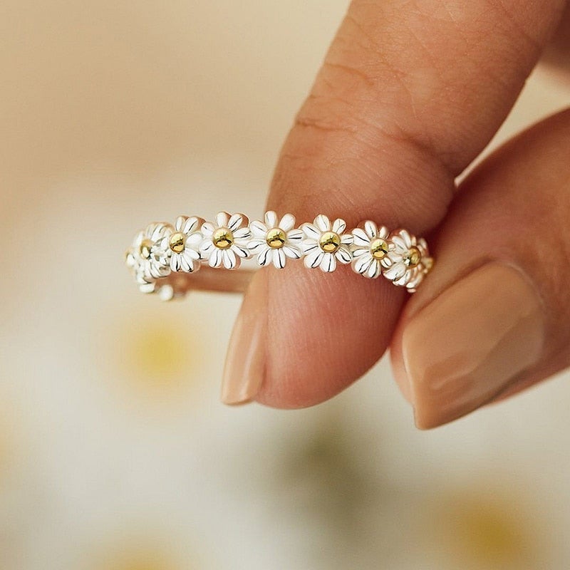 Adjustable 925 Sterling Silver Ring with Hand-Enamelled Daisies - Mary
