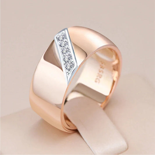 Elegant Gold Ring with Dazzling Zirconiums - Dina