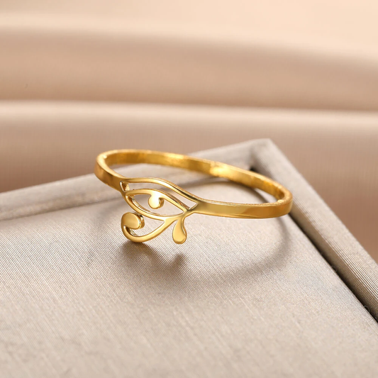 Gold Ring with Dazzling Oval Stone - Karina