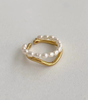 Chic gold ring adorned with delicate pearls - Katia
