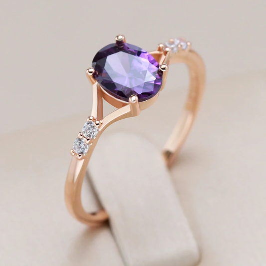 Gold ring set with a sublime, elegant violet crystal - Johanna