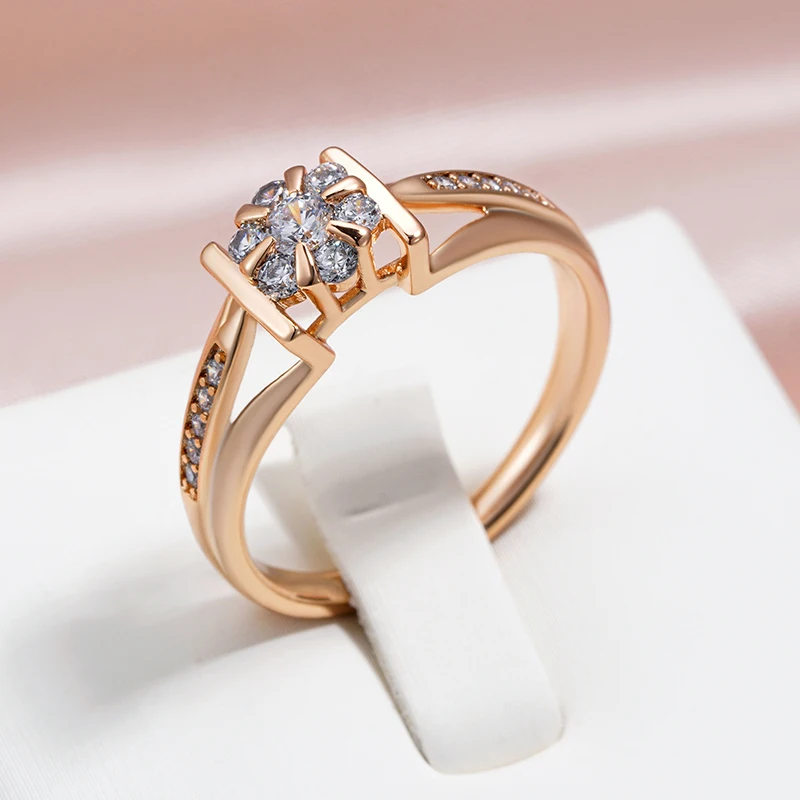 Elegant ring in sparkling gold-plated zirconium - Catherine