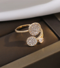 Refined ring in sparkling brilliant gold - Lily
