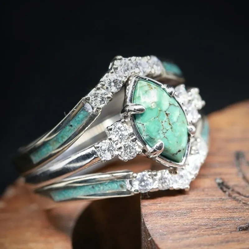 Retro ring in brilliant turquoise enamel - Janne