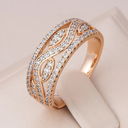 Sophisticated ring in dazzling gold - Noelie