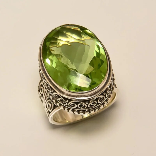 Elegant vintage olive glass ring - Beatrix