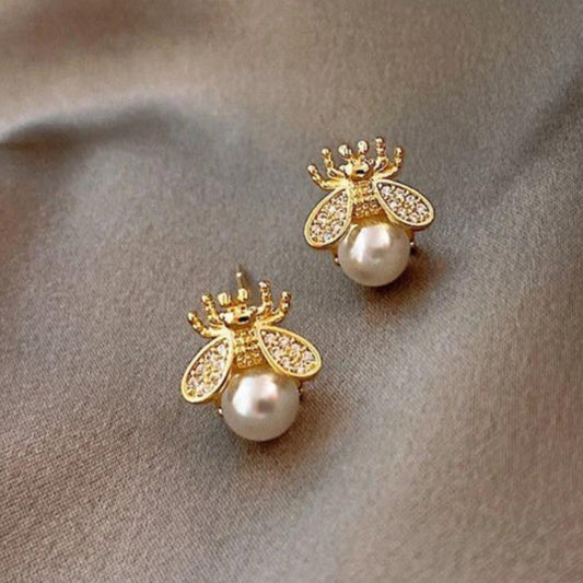 Refined pearl Gold bee earrings - Becket
